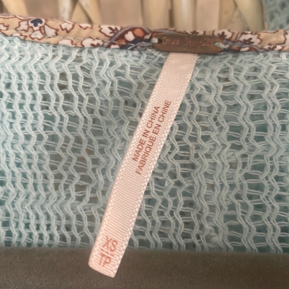 Free People XS sleeveless tunic wit hold. Slightly distressed.Beautiful colors - Picture 3 of 6